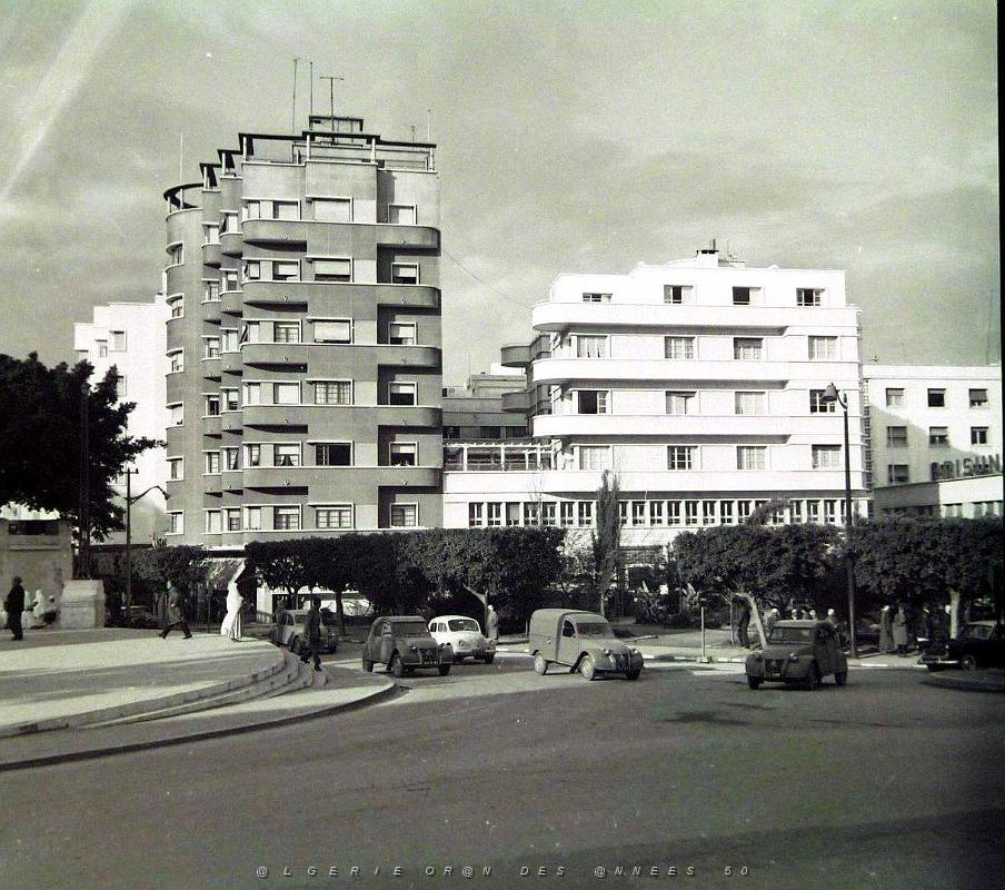 Mostaganem 535- Square du docteur Queyrat COLLECTION DES AMIS DE ND DE SANTA CRUZ.JPG